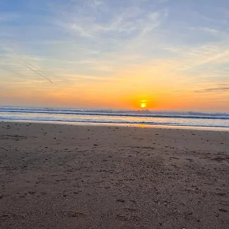 Chiclana Terrace Haven: Beachside Retreat With Wifi Holiday home
