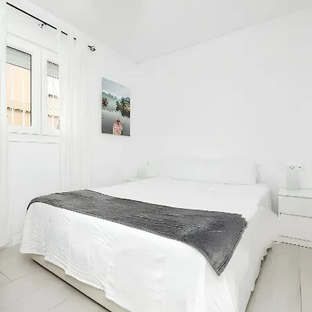 Chiclana Terrace Haven: Beachside Retreat With Wifi Holiday home