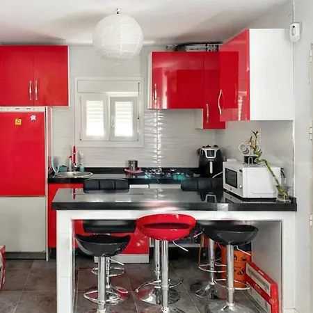 Holiday home Chiclana Terrace Haven: Beachside Retreat With Wifi *